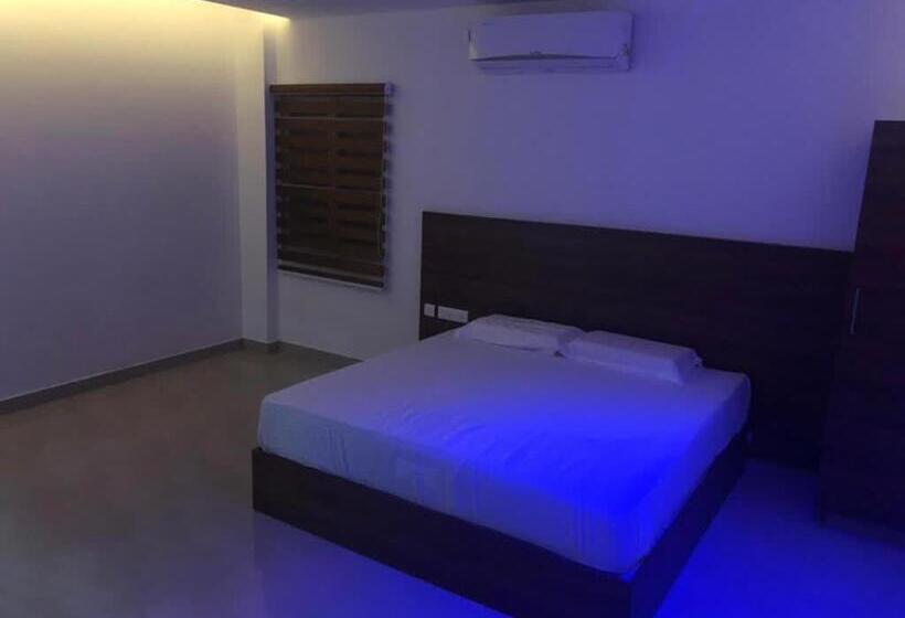 فندق Kannamundayil Residency