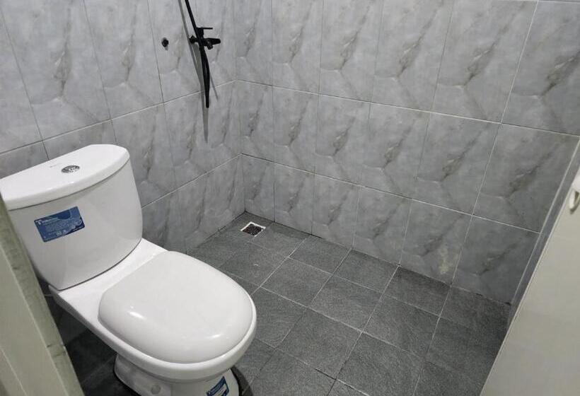 호텔 Omah Pandhoek Family Syariah By Stayku