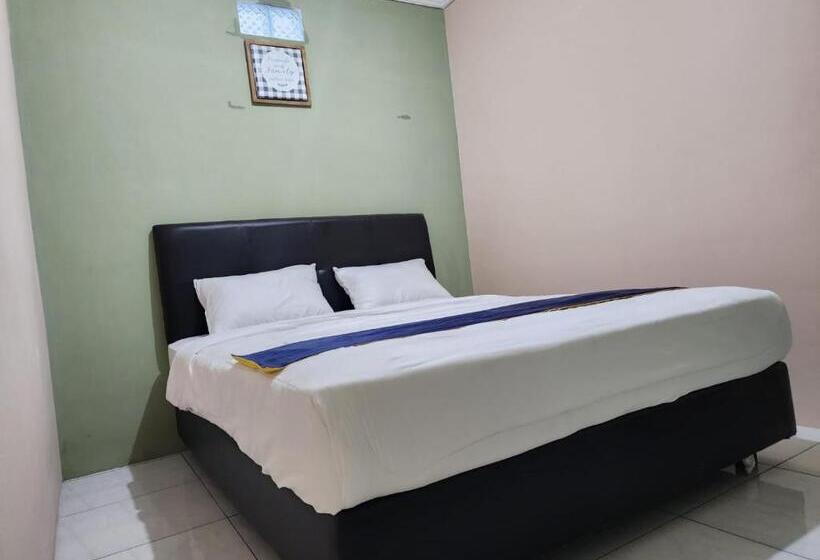 호텔 Omah Pandhoek Family Syariah By Stayku