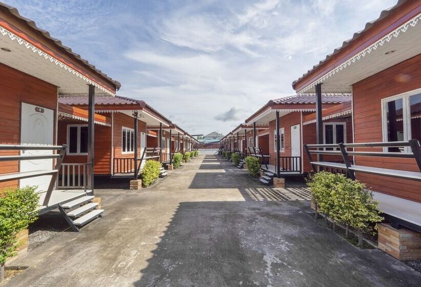 בית מלון כפרי Oyo 1166 Train Way Resort