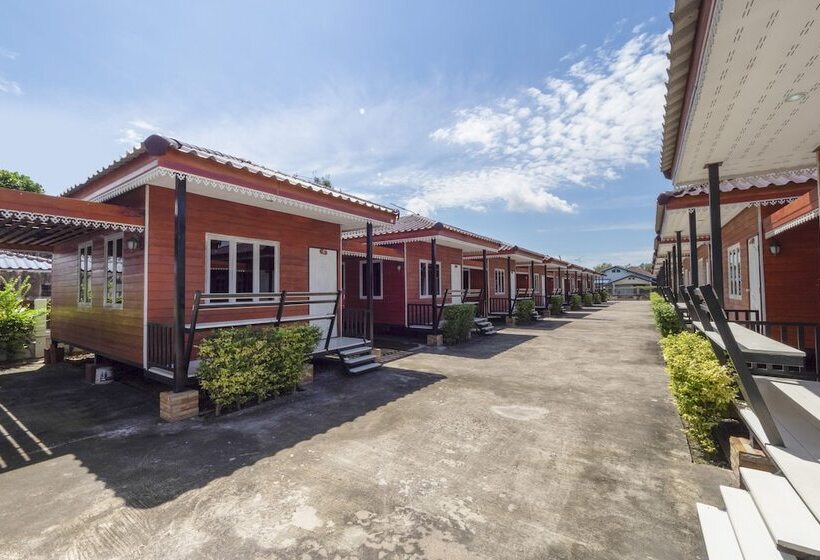 בית מלון כפרי Oyo 1166 Train Way Resort