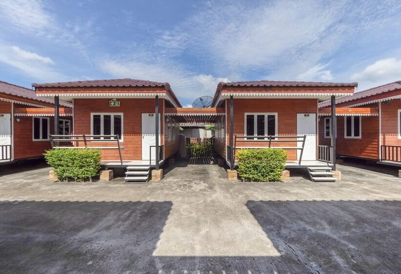 בית מלון כפרי Oyo 1166 Train Way Resort