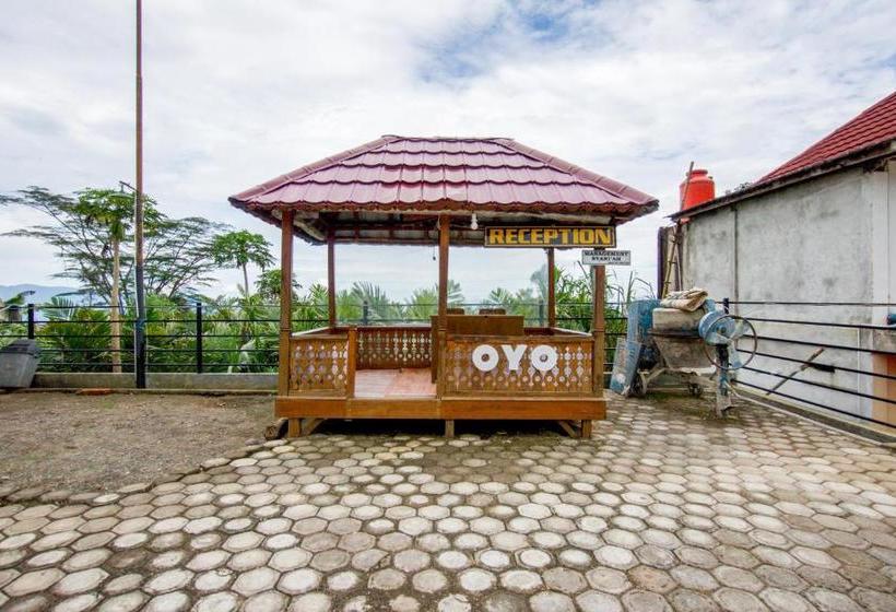 בית מלון כפרי Oyo 3087 Putri Sriwijaya  & Resort Syariah