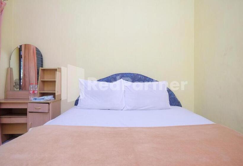 בית מלון כפרי Sido Langgeng Tawangmangu Mitra Reddoorz