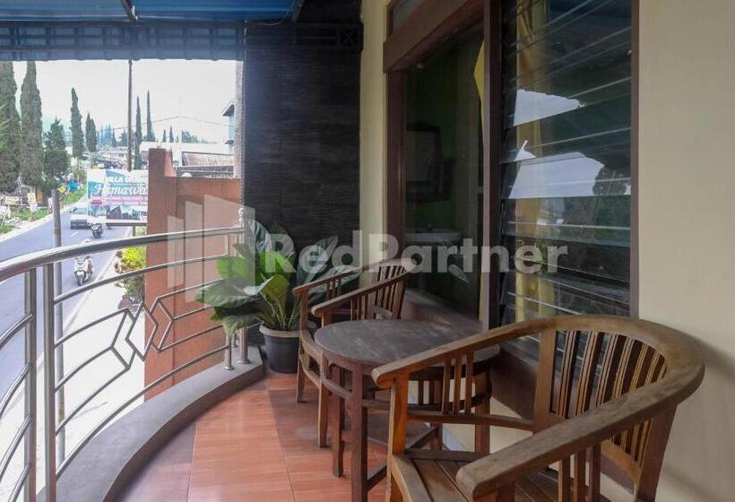 בית מלון כפרי Sido Langgeng Tawangmangu Mitra Reddoorz