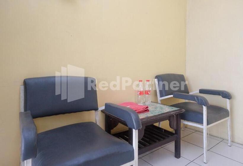 בית מלון כפרי Sido Langgeng Tawangmangu Mitra Reddoorz