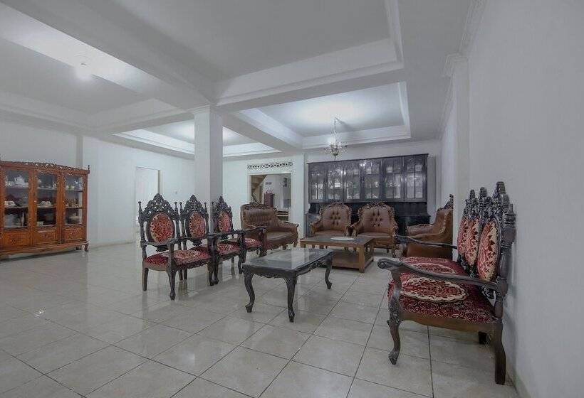 فندق Oyo 3242 Penginapan Saa Ada Syariah