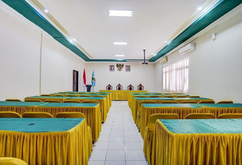 Reddoorz Syariah At Hotel Pandan Wangi Near Alun Alun Sidoarjo