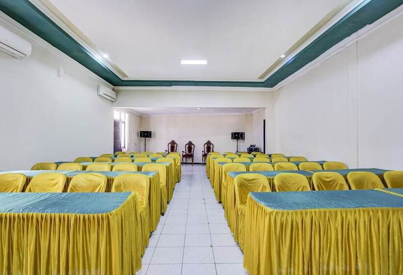 Reddoorz Syariah At Hotel Pandan Wangi Near Alun Alun Sidoarjo