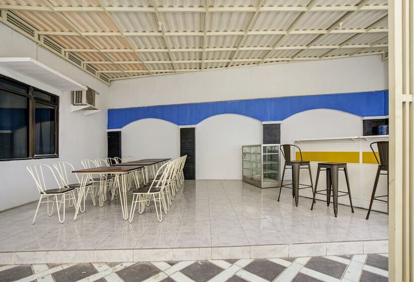 Reddoorz Syariah At Hotel Pandan Wangi Near Alun Alun Sidoarjo