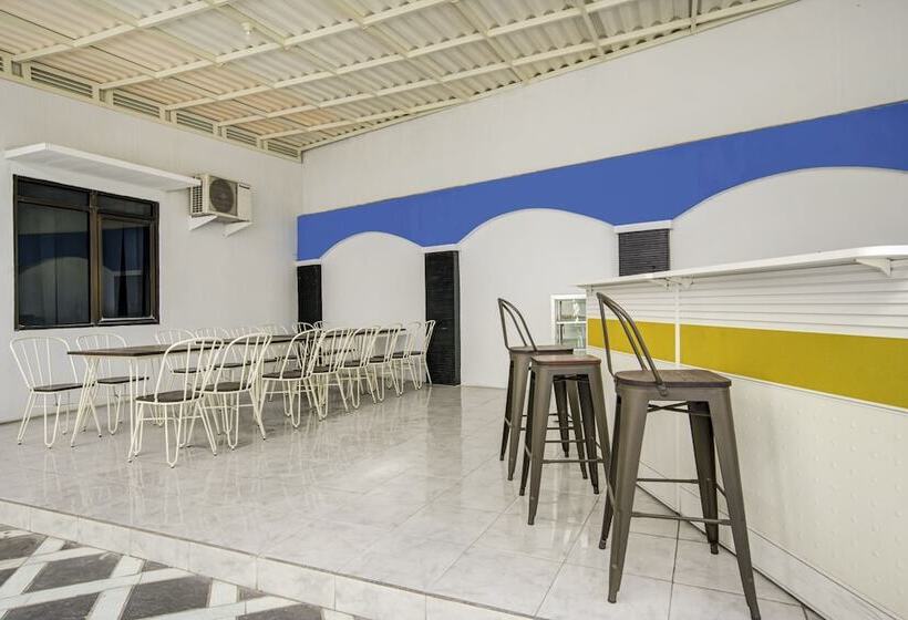 Reddoorz Syariah At Hotel Pandan Wangi Near Alun Alun Sidoarjo