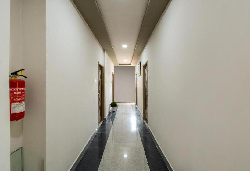 فندق Oyo 70829  Royal