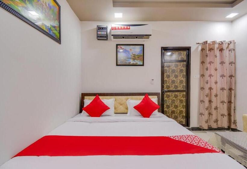 فندق Oyo 70829  Royal