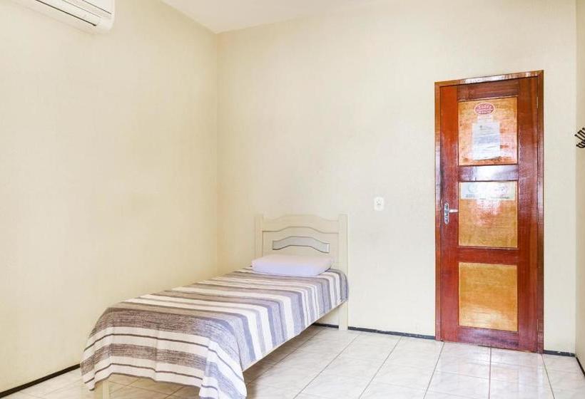 בית מלון כפרי Oyo Pousada Tropical