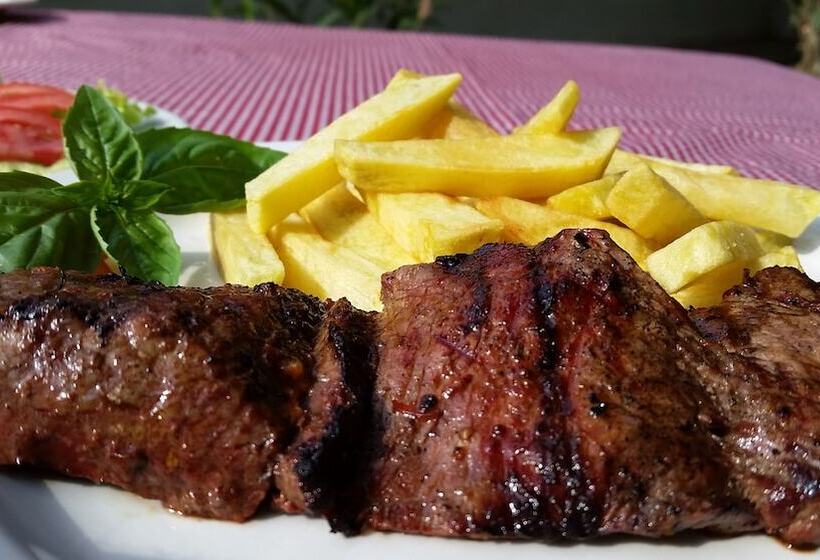 ホテル Restaurante Selva Negra