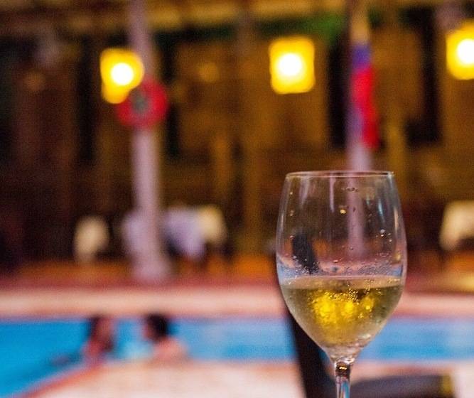 ホテル Restaurante Selva Negra