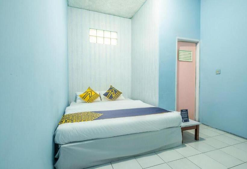 Отель Spot On 2384 Pondok Nabil