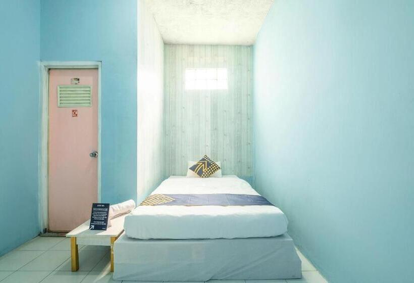 Отель Spot On 2384 Pondok Nabil