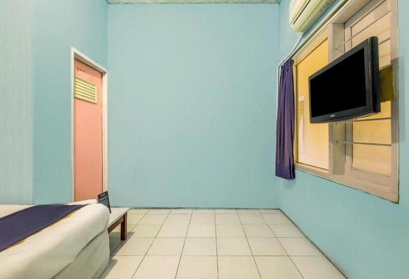 호텔 Spot On 2384 Pondok Nabil