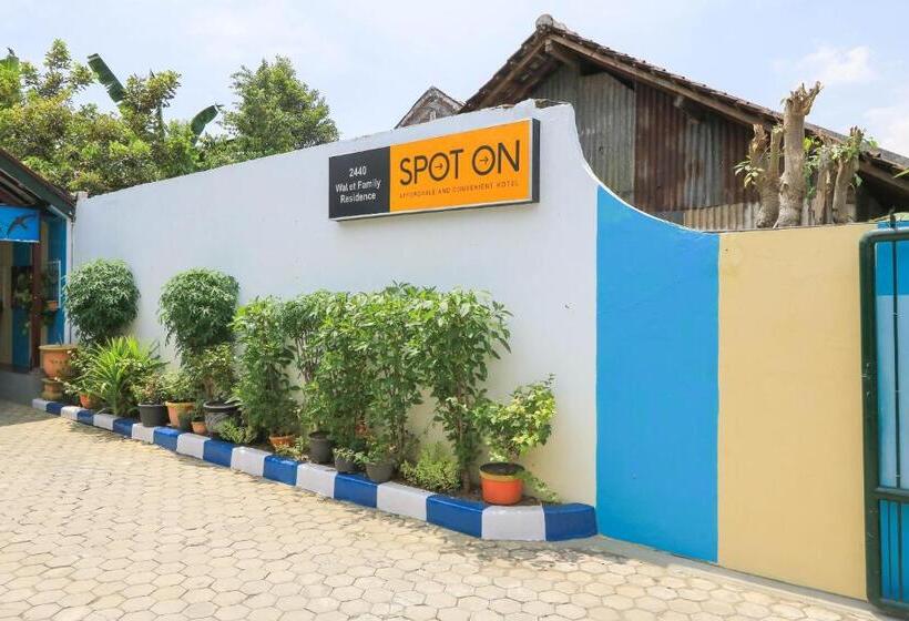 Отель Spot On 2440 Wallet Family Residence Syariah