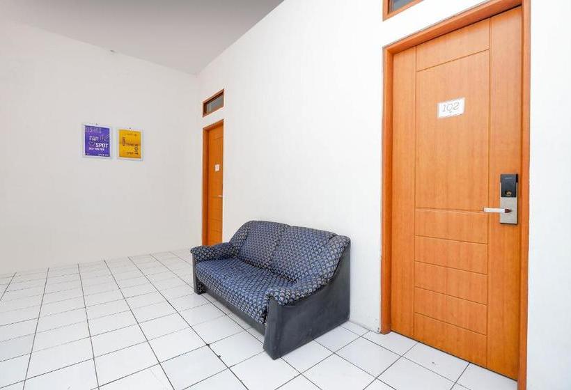 호텔 Spot On 3075 Griya Sae Guesthouse