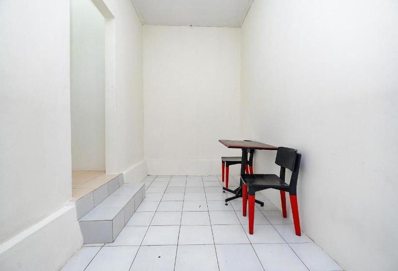 호텔 Spot On 3075 Griya Sae Guesthouse