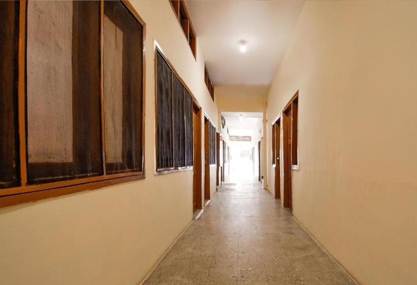 בית מלון כפרי Spot On 65460  Gulmohar