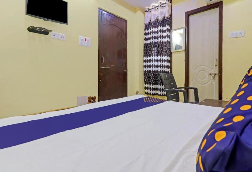 酒店 Spot On 73434 Sharavana Lodge