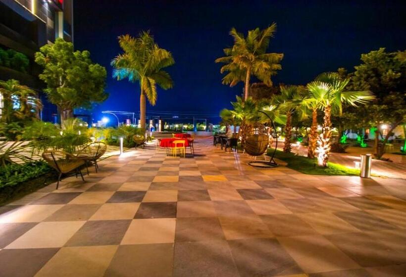 فندق The Bhagwati Resort