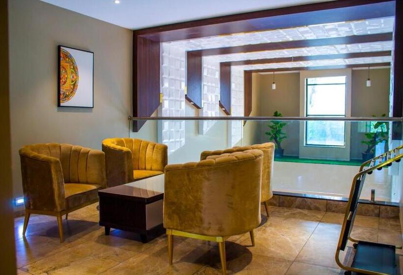 فندق The Bhagwati Resort