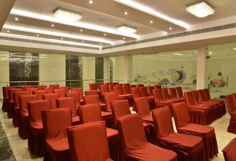 בית מלון כפרי The Creek Boutique Resort & Spa