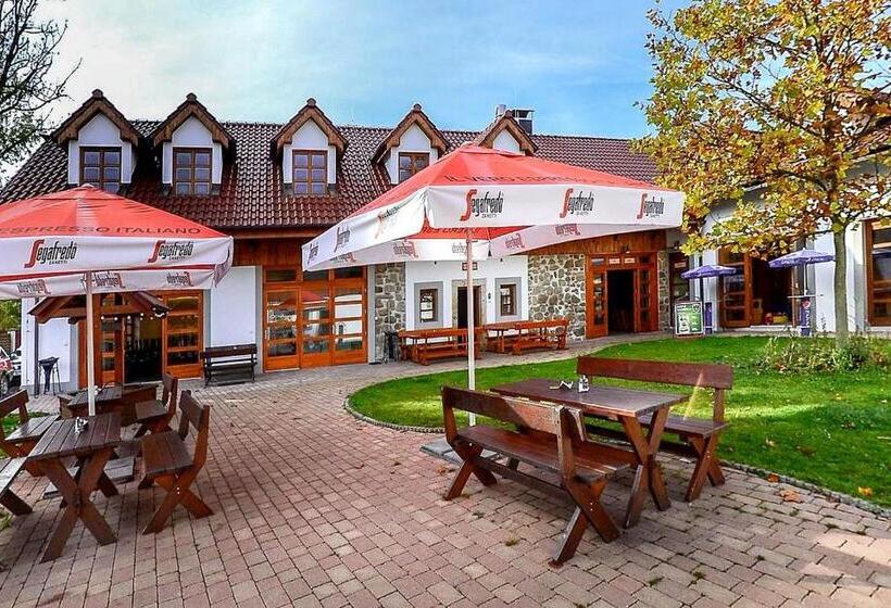 酒店 štiřínská Stodola U Prahy