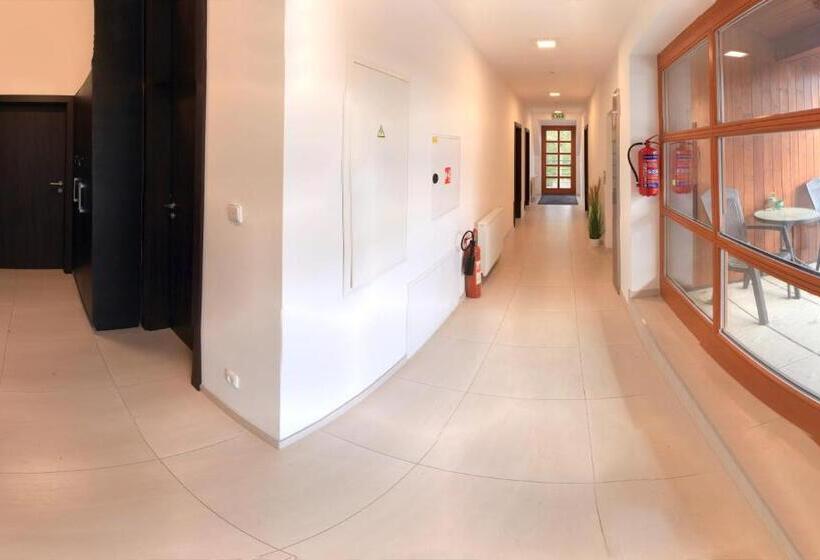 فندق štiřínská Stodola U Prahy