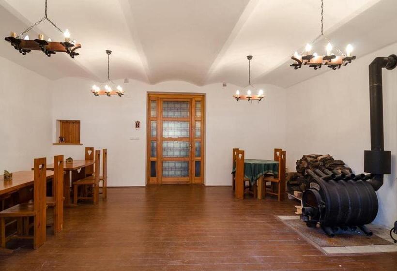 酒店 štiřínská Stodola U Prahy