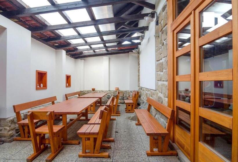 فندق štiřínská Stodola U Prahy