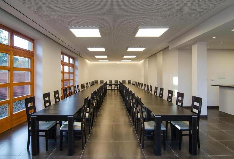 酒店 štiřínská Stodola U Prahy