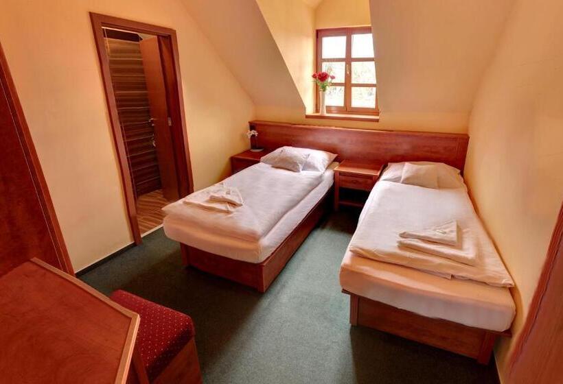 فندق štiřínská Stodola U Prahy