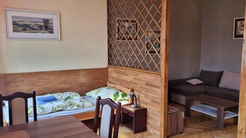 فندق Ubytování 8