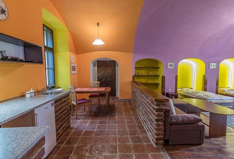 فندق Ubytování 8