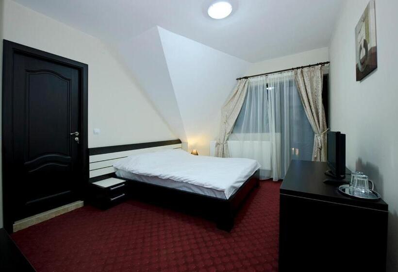 ホテル Vila Restaurant Transilvania