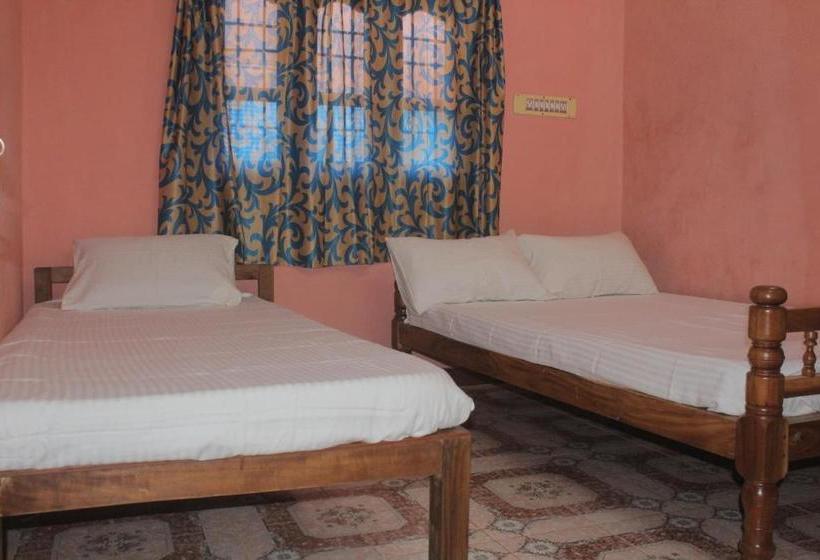 بنسيون Auro Gp Guest House