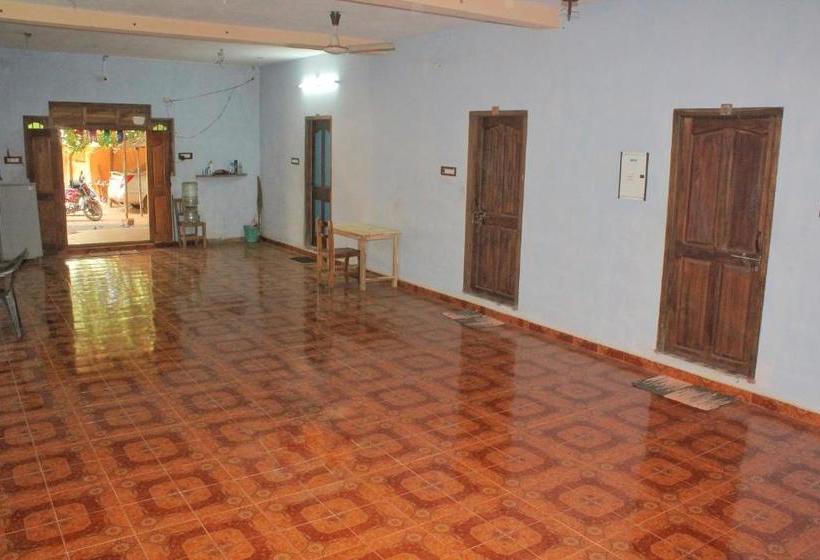 بنسيون Auro Gp Guest House