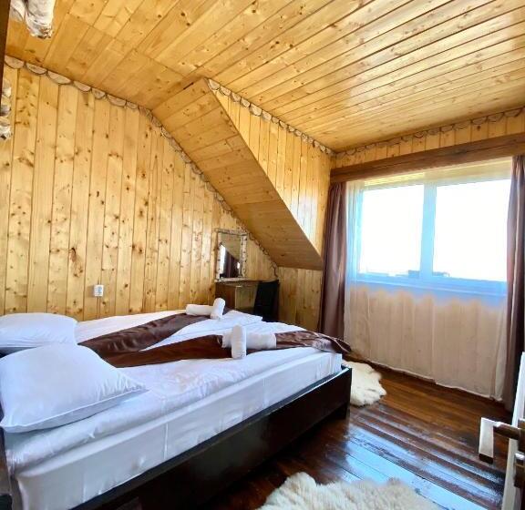 بنسيون Casa Margau