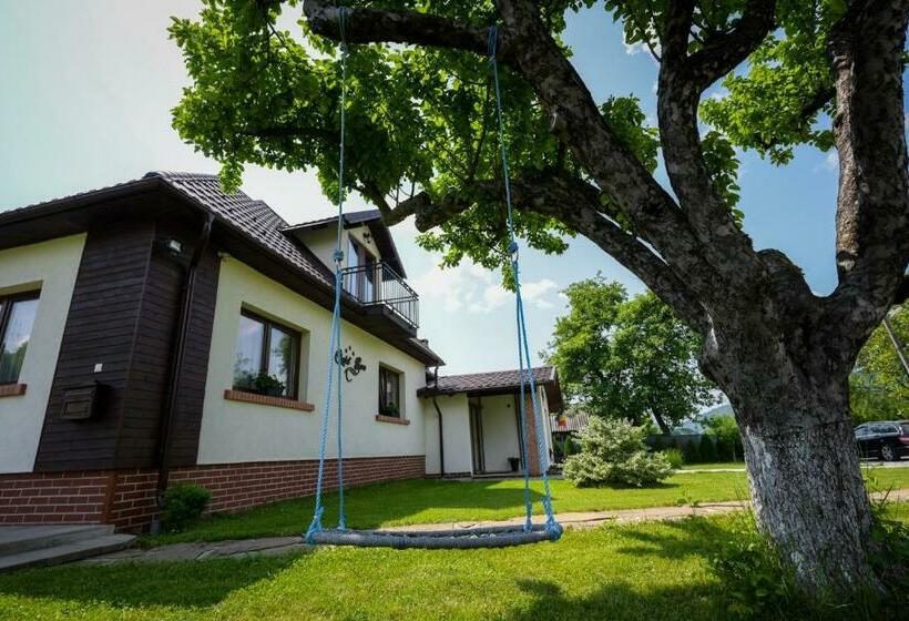 Пансион Chalet Bora