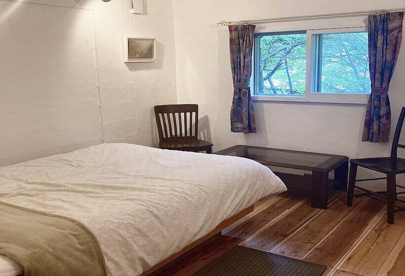 بنسيون Gallery Hara And Guest House