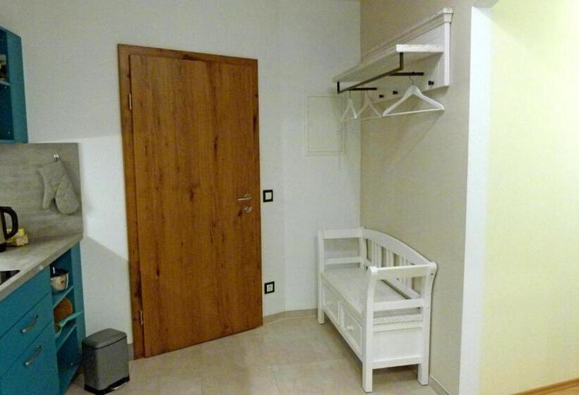 פנסיון Haus Monti