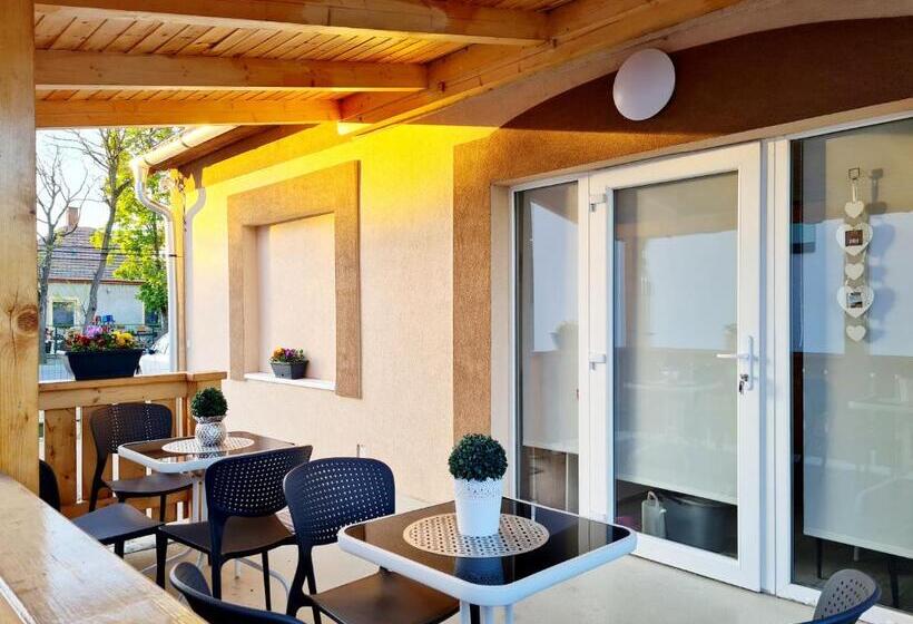 膳宿费 Hócza House Poroszló