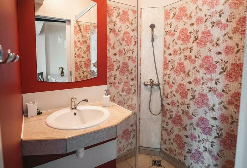 膳宿费 Luční Penzion