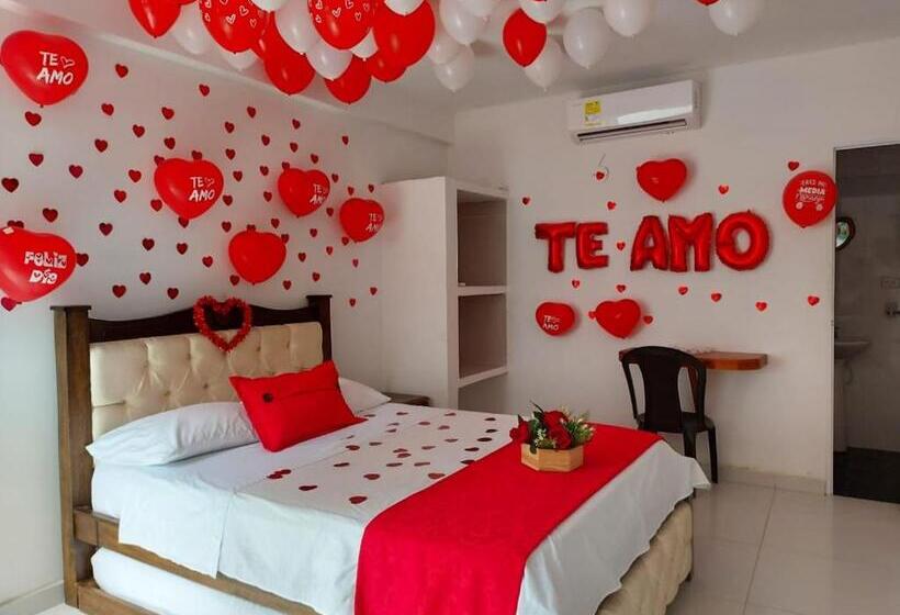 膳宿费 Manakin Tayrona