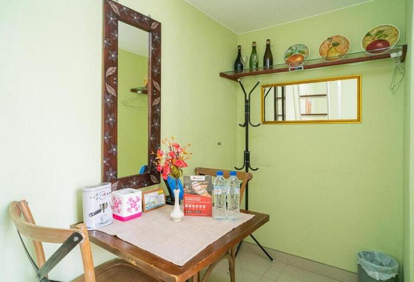 بنسيون Reddoorz Syariah Near Suncity Mall Sidoarjo